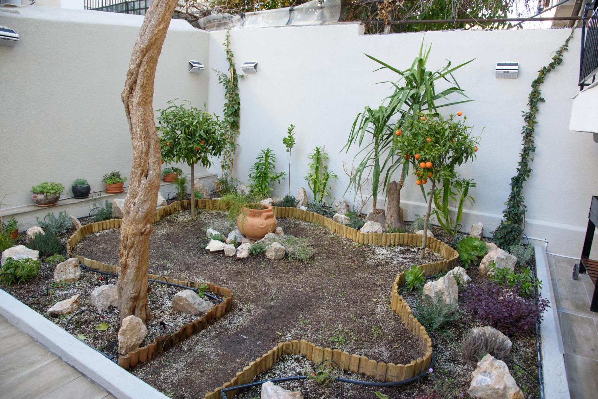 Annag And Zitahouse *